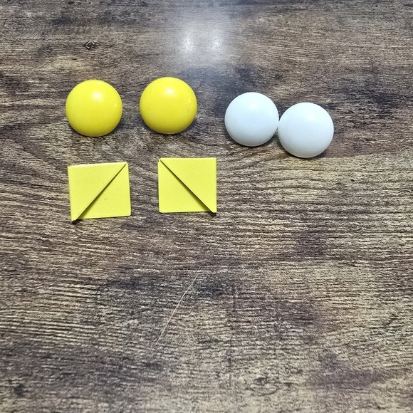 3/$15 3 pairs of earrings yellow circles, white circles and yellow squares - Picture 1 of 5